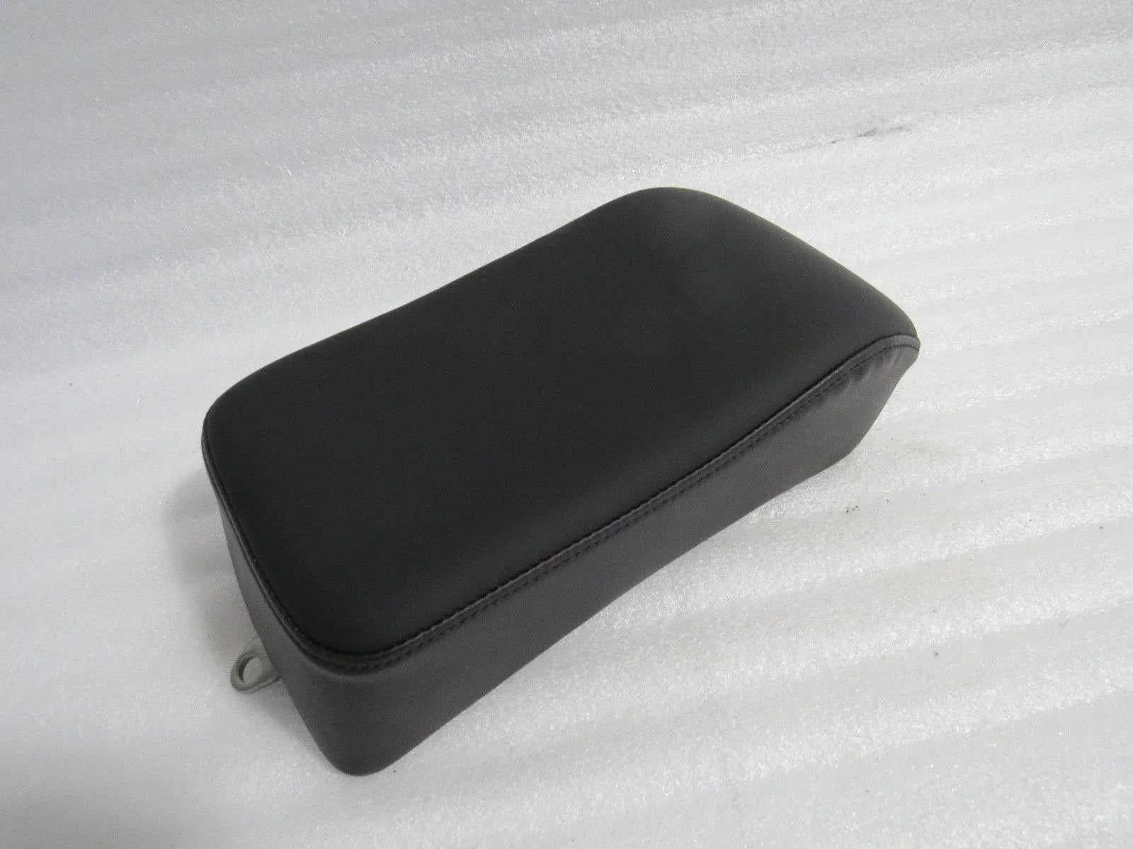 NEW HARLEY DYNA PASSENGER PILLION 0803-0343