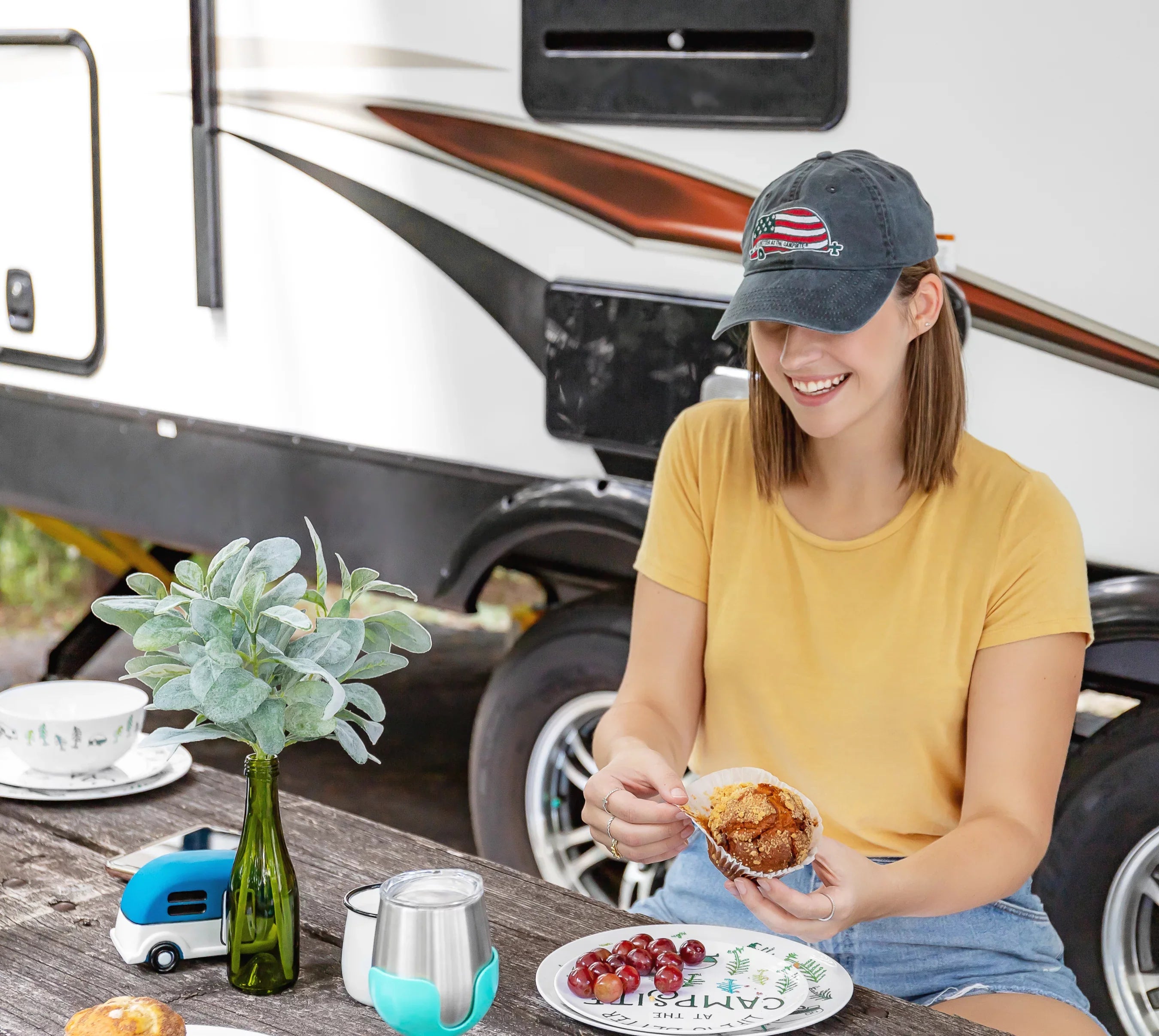 Stylish Camco Life is Better at the Campsite Wine Tumblers | Features a Vacuum Insulated Kitchen Grade 18/8 Stainless Steel Construction, 4 Colorful Removable Stems, and Comes in a 8oz Size (53068)