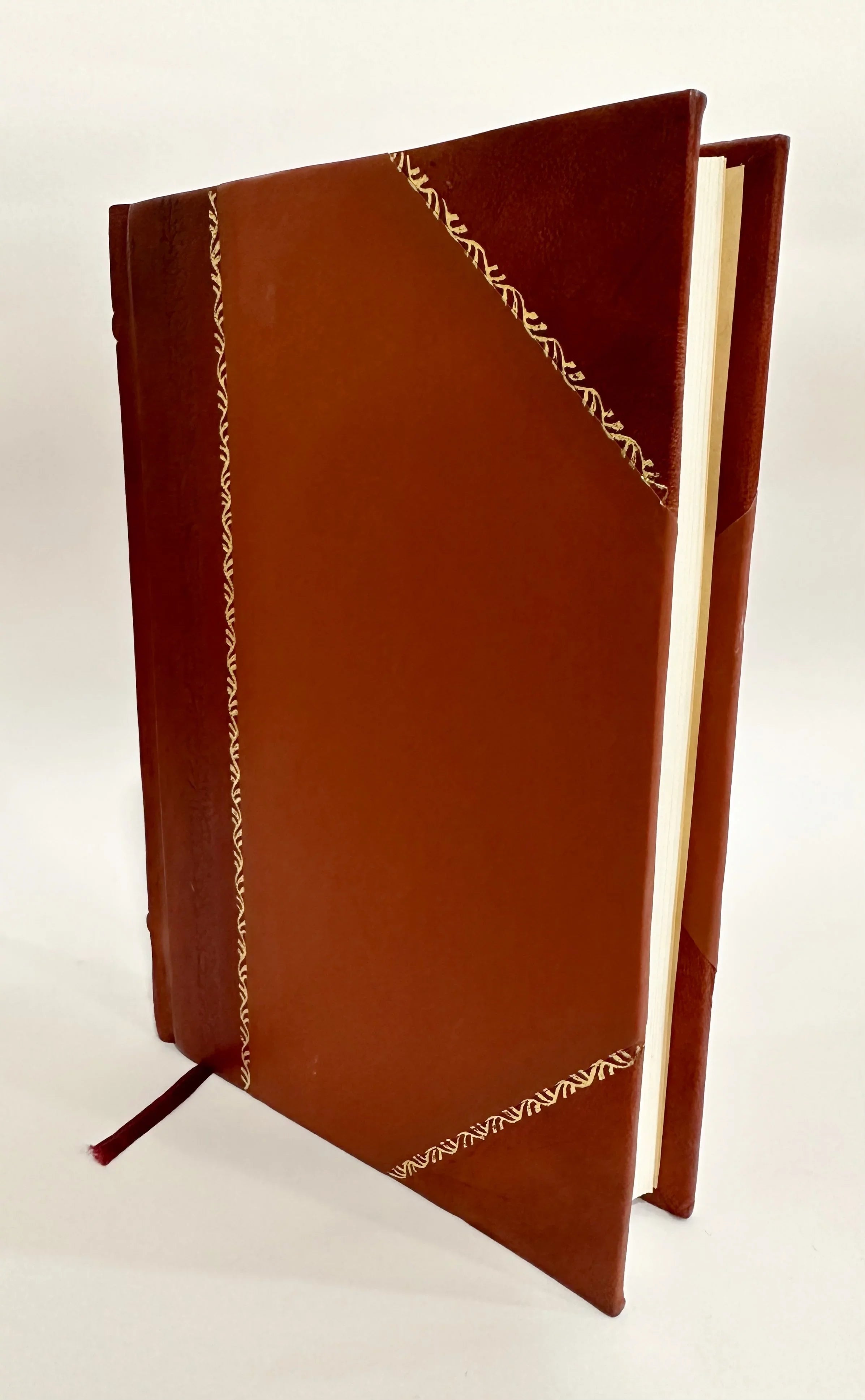 Ex Lupo Agnus Seu A. Andreas Corsinus In Scenam Datus A Congregatione Minore Academica B. V. Mariae Purificatae Cum Senatum Novum Marianum Promulgaret / 1737 Edition (1737) [Leather Bound]