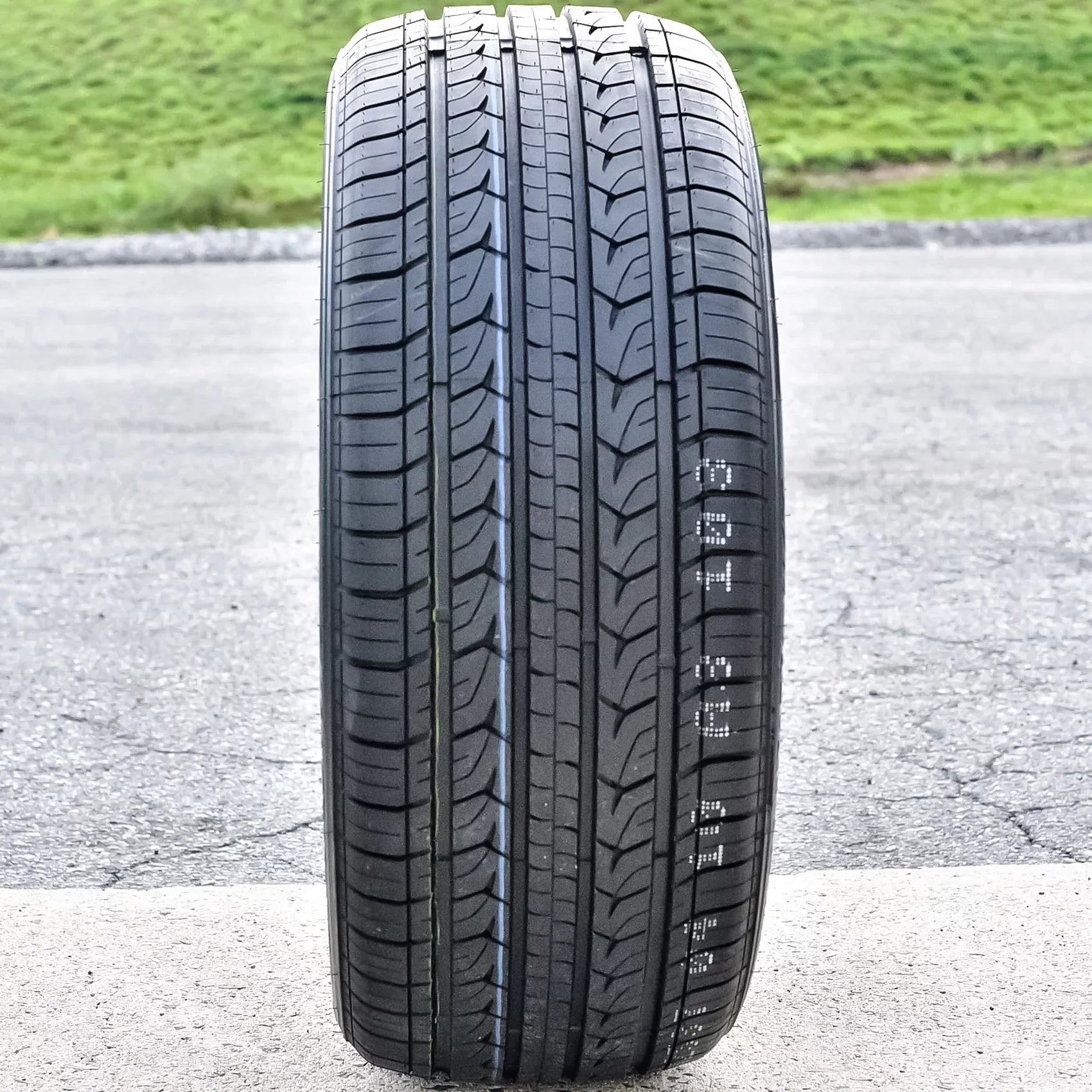 Set of 4 (FOUR) Joyroad Grand Tourer H/T 235/50R19 99V A/S All Season Tires Fits: 2018-19 Chevrolet Equinox Premier, 2020-23 Chevrolet Equinox LT - Exclusive Design