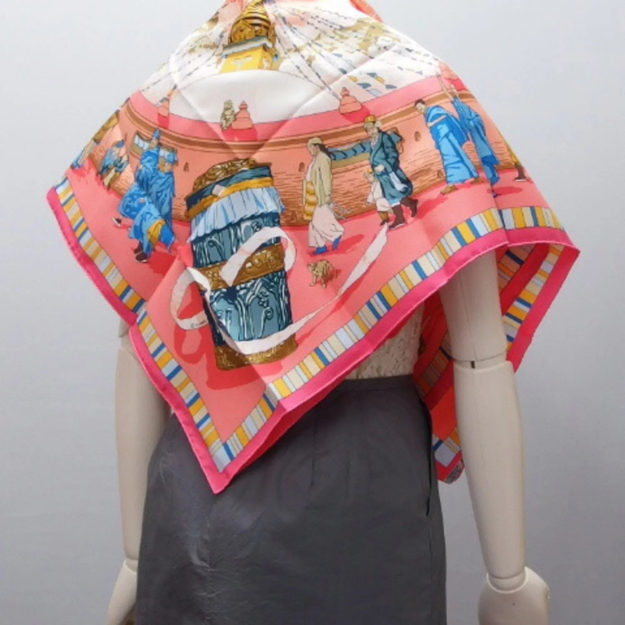 Stylish Pre-Owned Hermes Carre 90 PRIERES AU VENT Prayer in the Wind Scarf (Like New)