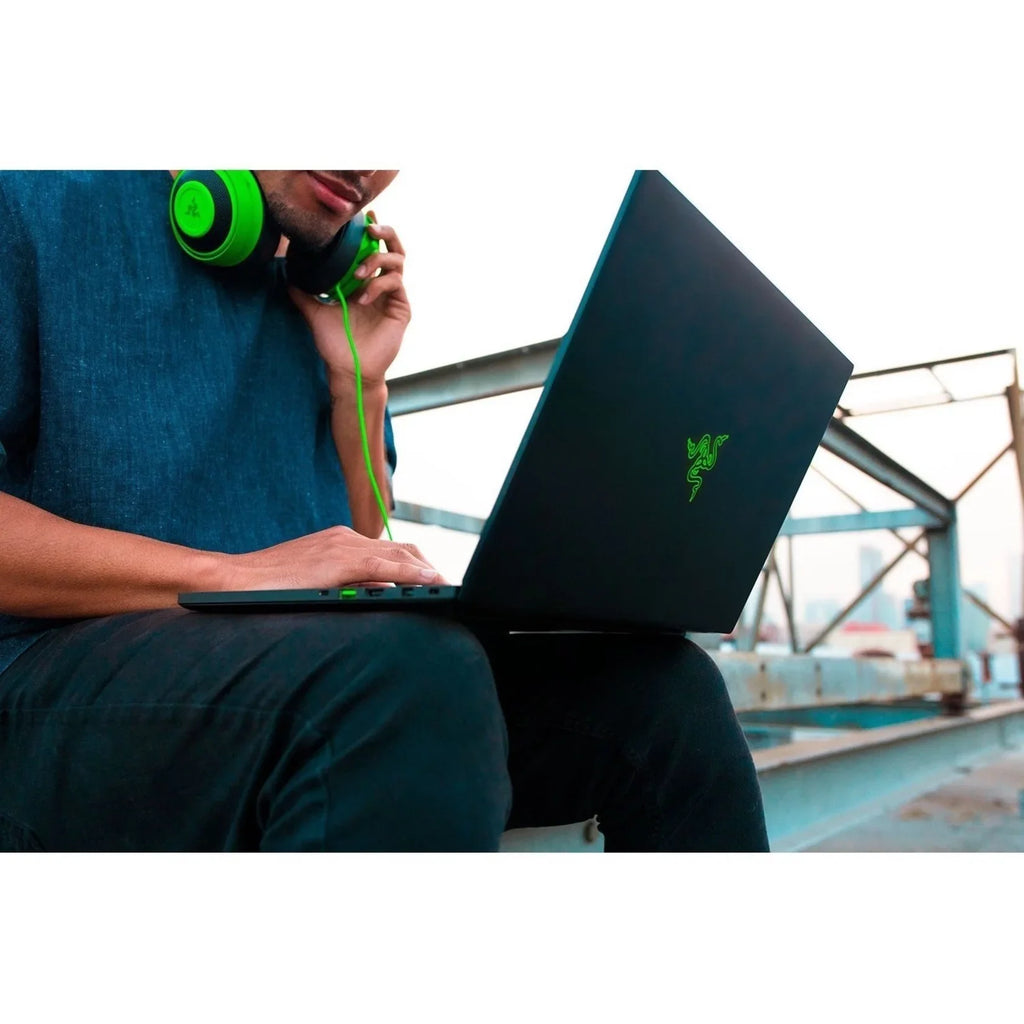 Razer Blade 15 Advanced Edition 15.6" 4K UHD Gaming Laptop, i9 i9-12900H, NVIDIA GeForce RTX 3080 Ti 16 GB, 1TB SSD, Windows 11 Home