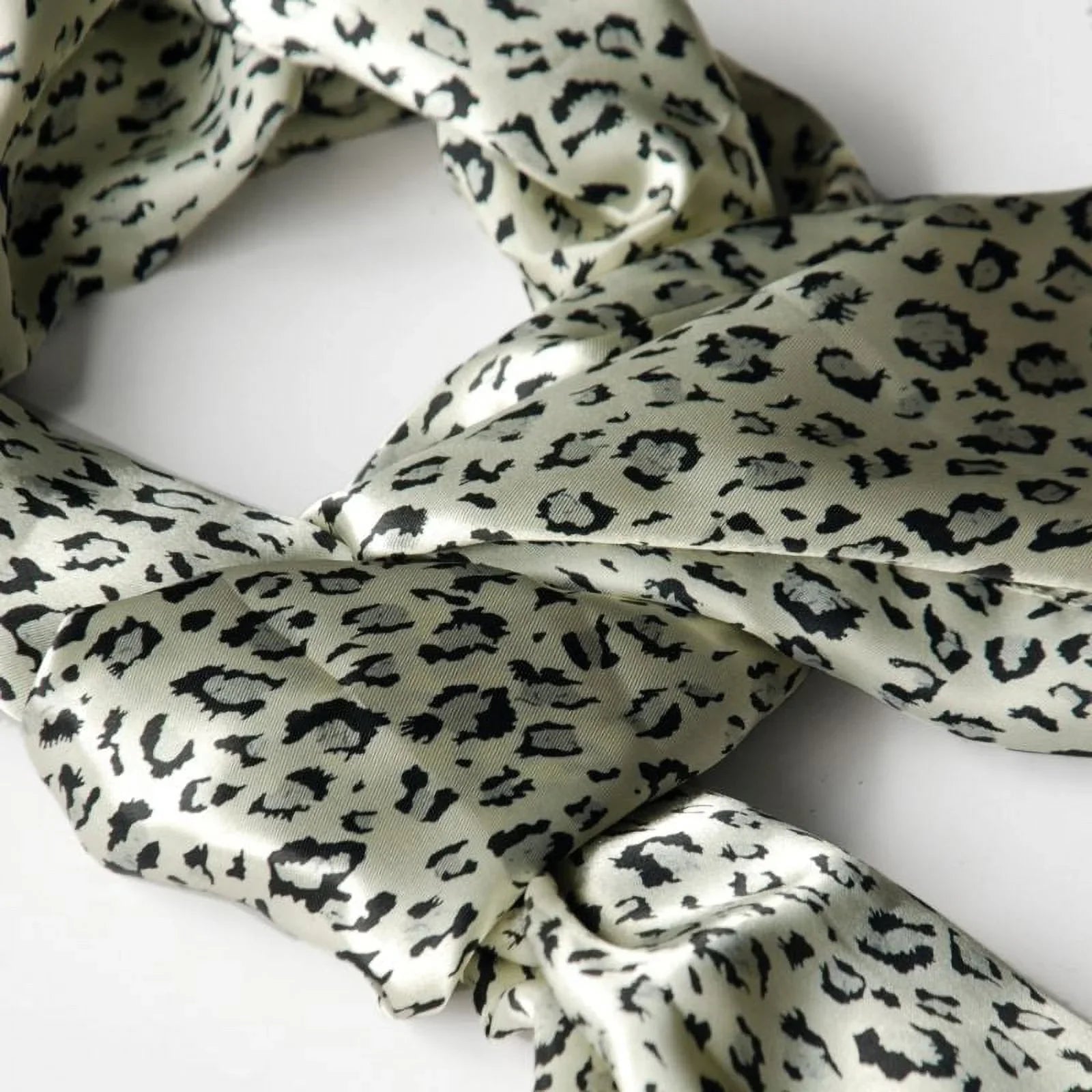 Scarf/Wrap/Shawl(Large) Equipment