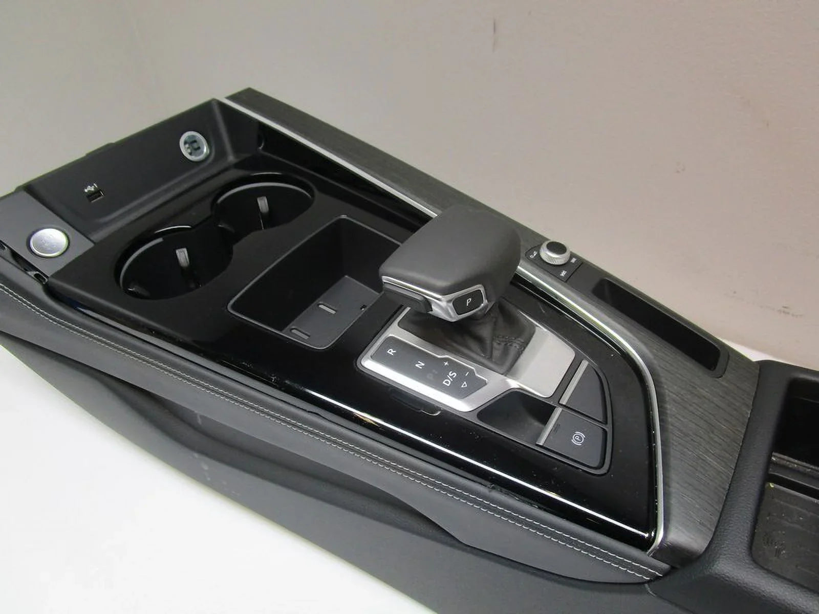Stylish Pre-Owned 2021 Audi AllRoad Black Floor Center Console Assembly OEM (Good)
