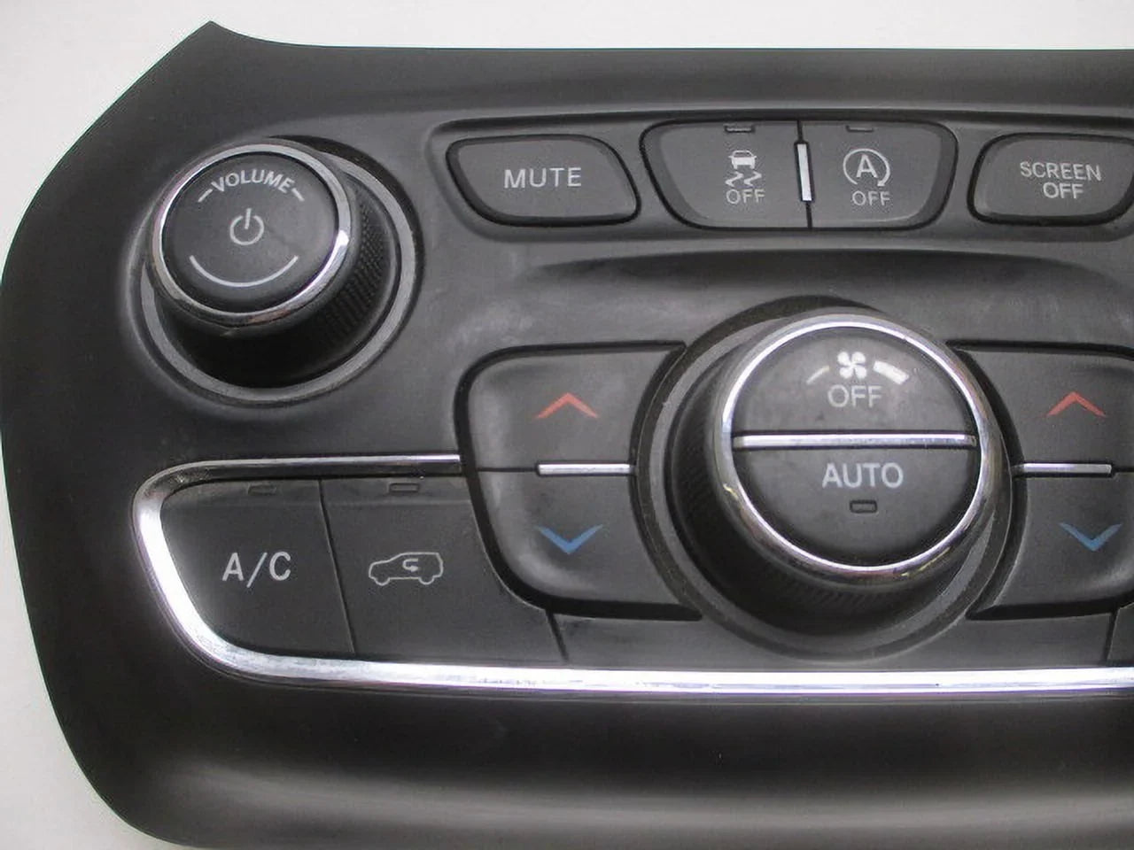 Pre-Owned 19 20 21 22 Jeep Cherokee Automatic Climate AC Heater Temperature Control OEM (Good) - Exclusive Design