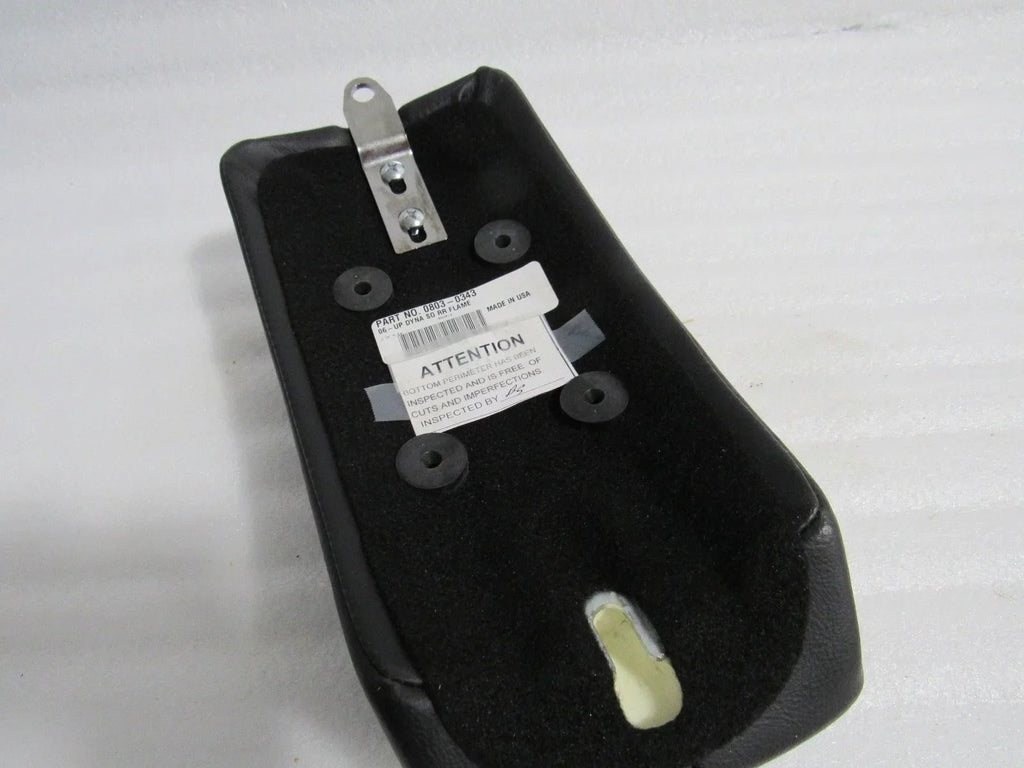 NEW HARLEY DYNA PASSENGER PILLION 0803-0343